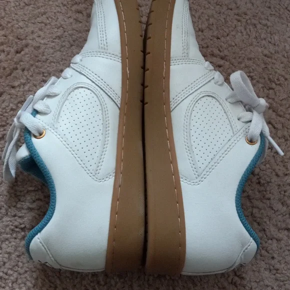 eS skate shoes size 5.5 - Picture 4 of 6